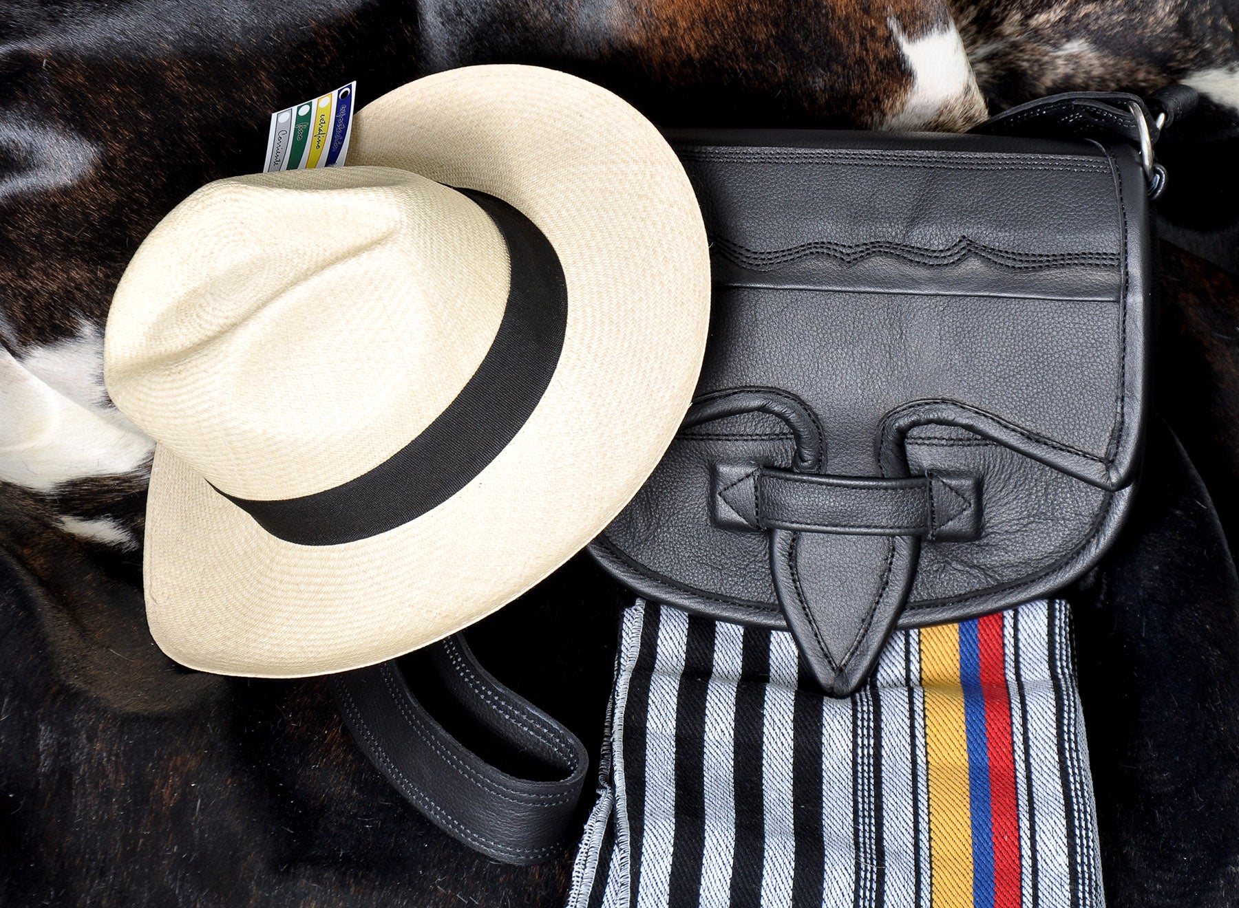 Black Carriel, Poncho and Aguadeño Hat
